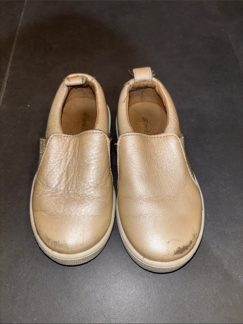 Freshly Picked | Slip-on Sneakers in Gold | sz 8